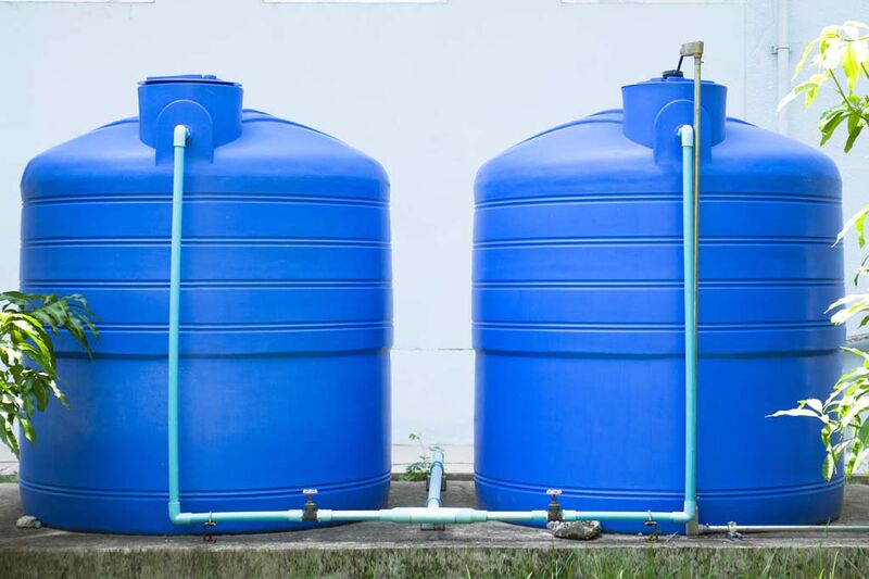 Файл:Plastic liquid storage tanks.png